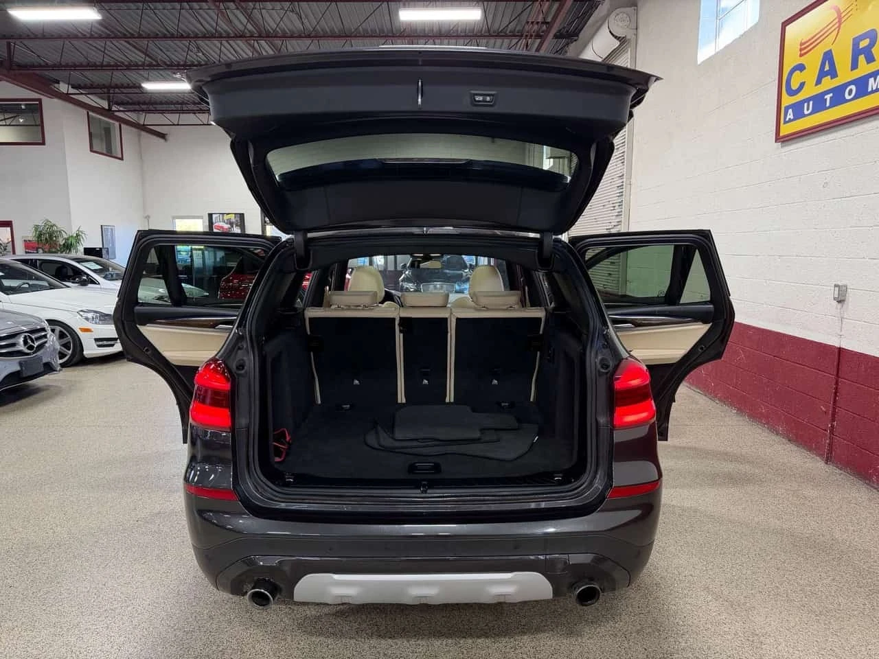 BMW X3 / 30i xDrive / CARPLAY / PANO / ���������� | Mobile.bg � ����������� 9