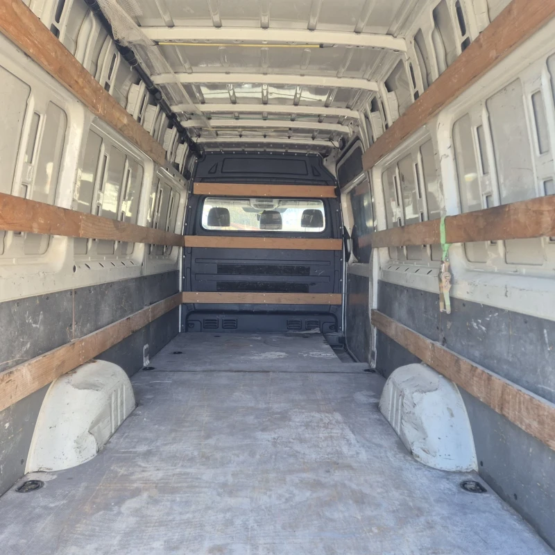 VW Crafter МАКСИ ШВЕЙЦАРИЯ , снимка 7 - Бусове и автобуси - 49591726