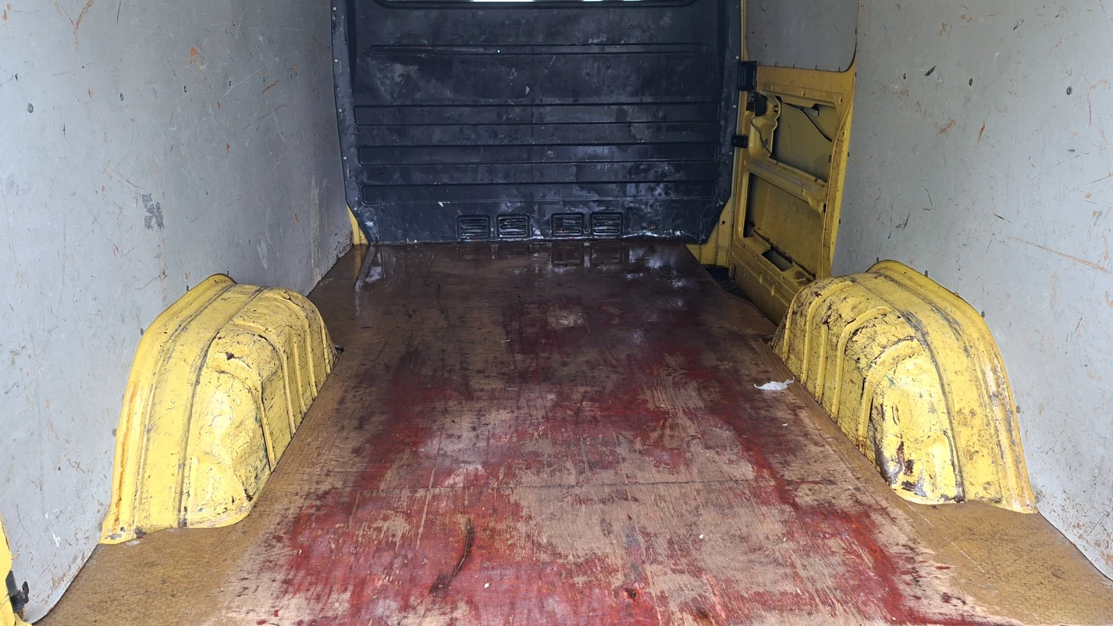 Mercedes-Benz Sprinter 208 Товарен, снимка 11 - Бусове и автобуси - 54649678