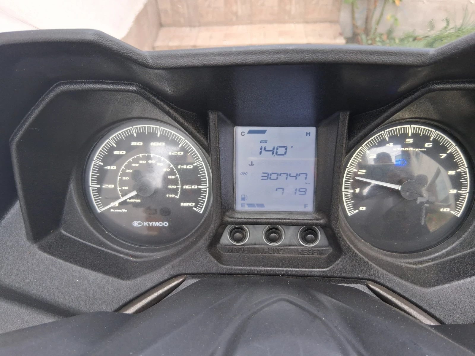 Kymco Downtown, снимка 6 - Мотоциклети и мототехника - 52160302