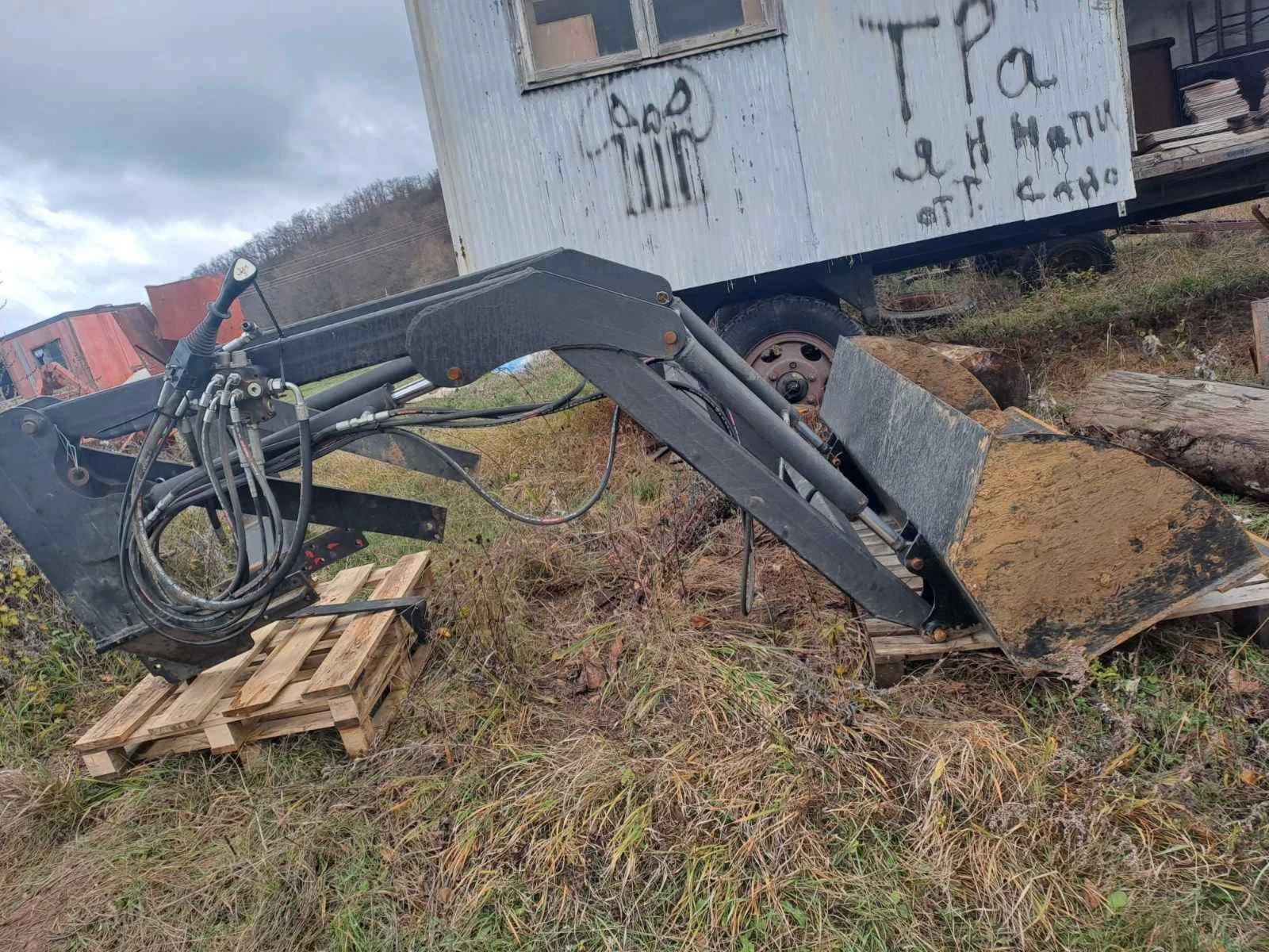 Трактор ЮМЗ Челен товарач  - изображение 4