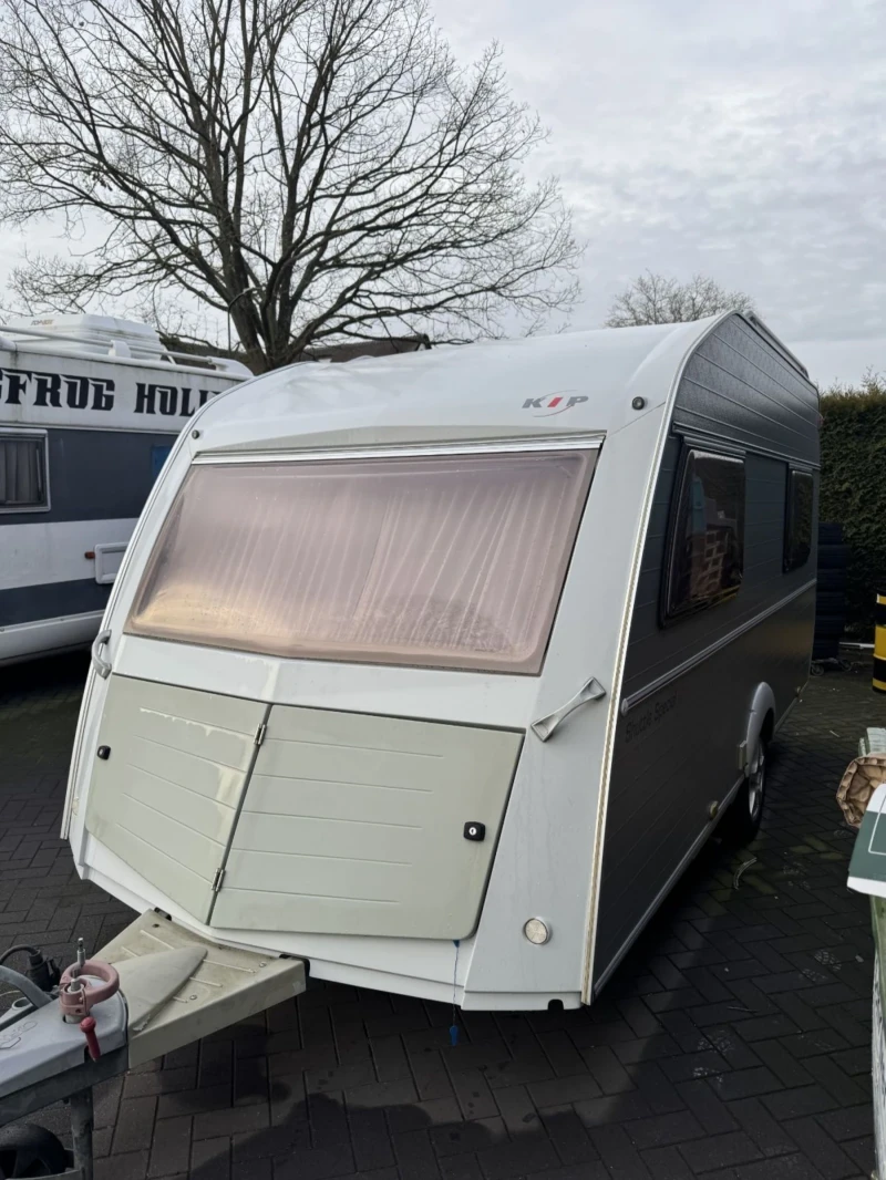 Каравана KIP Shuttle Special Бойлер Форселт 2003, снимка 3 - Каравани и кемпери - 53179994