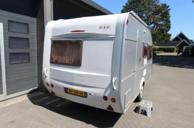 Каравана KIP Shuttle Special Бойлер Форселт 2003, снимка 5 - Каравани и кемпери - 53179994