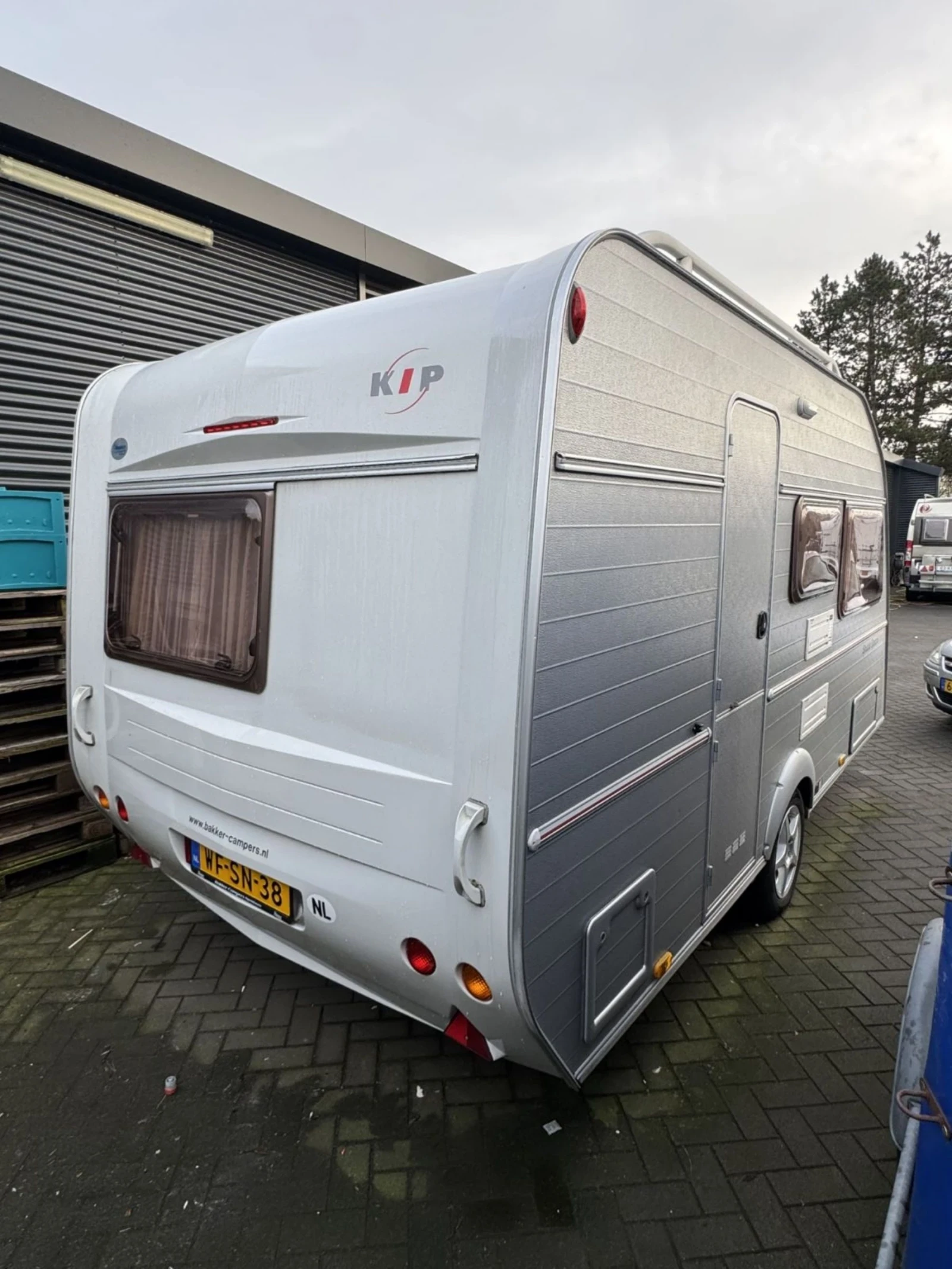 Каравана KIP Shuttle Special Бойлер Форселт 2003 - изображение 4