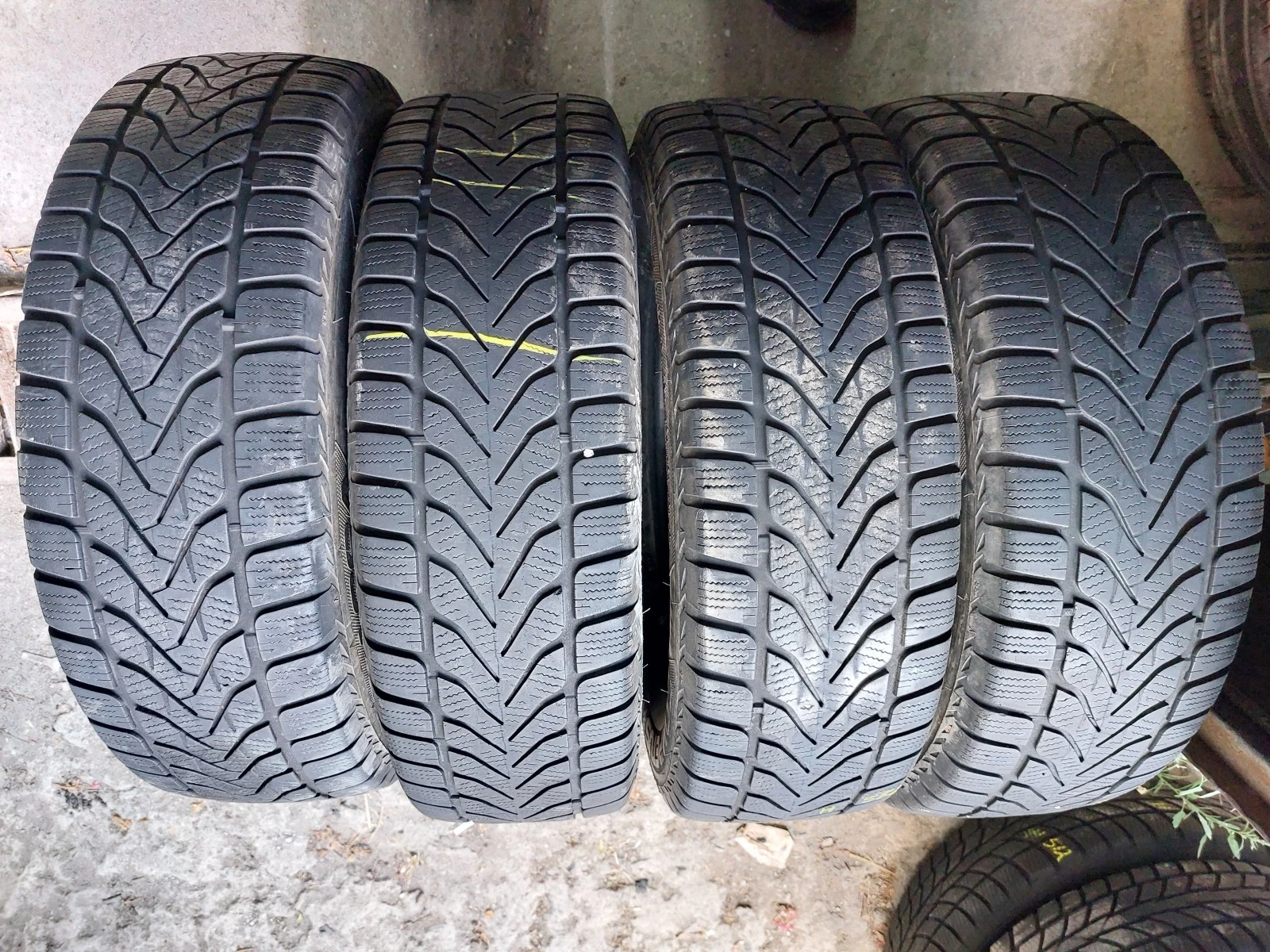 ���� 205/70R15 | Mobile.bg � ����������� 1