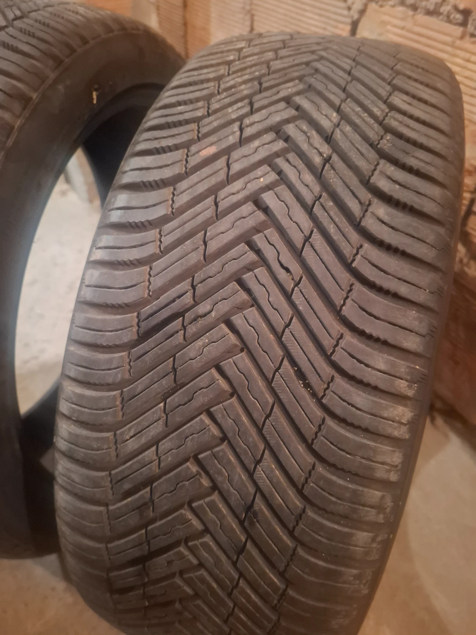 ���� 205/45R17 | Mobile.bg � ����������� 2