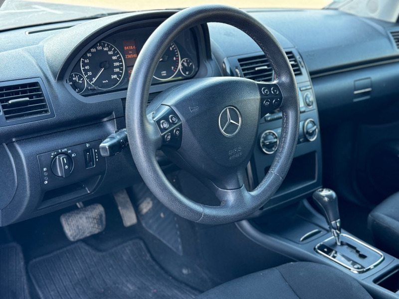 Mercedes-Benz A 170 Перфектна, снимка 15 - Автомобили и джипове - 46287318