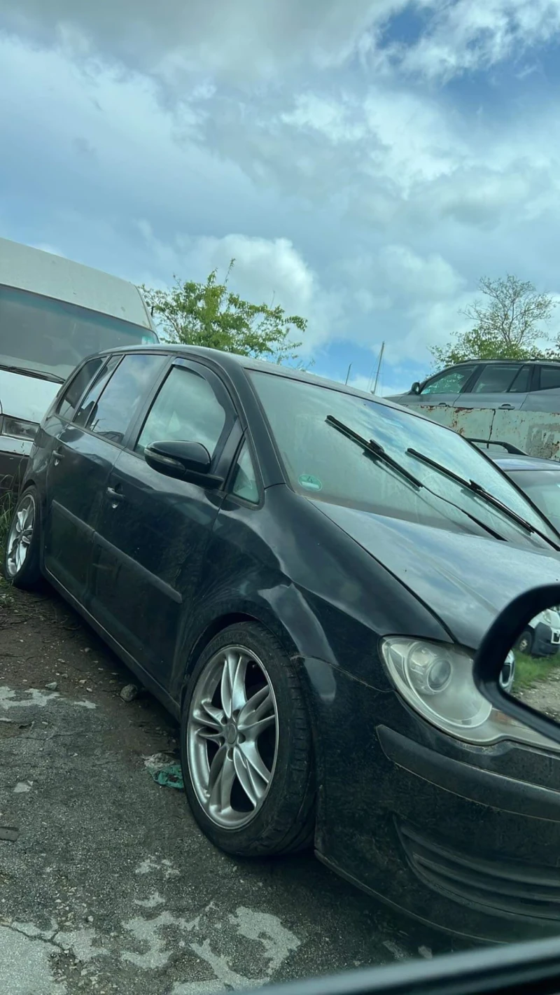 VW Touran, снимка 1 - Автомобили и джипове - 47921714