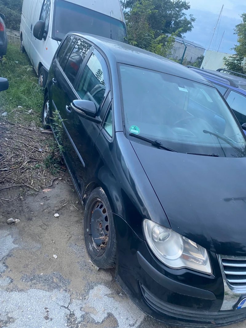 VW Touran, снимка 6 - Автомобили и джипове - 47921714