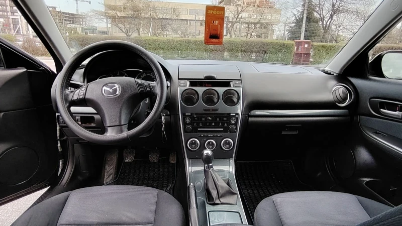 Mazda 6 2.0 CD, снимка 8 - Автомобили и джипове - 49518232