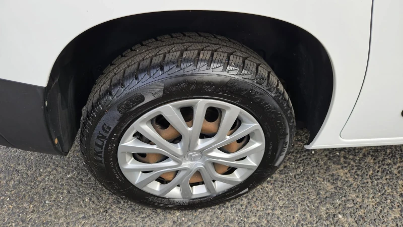 Citroen Berlingo 1.5 hdi , снимка 11 - Автомобили и джипове - 50914367