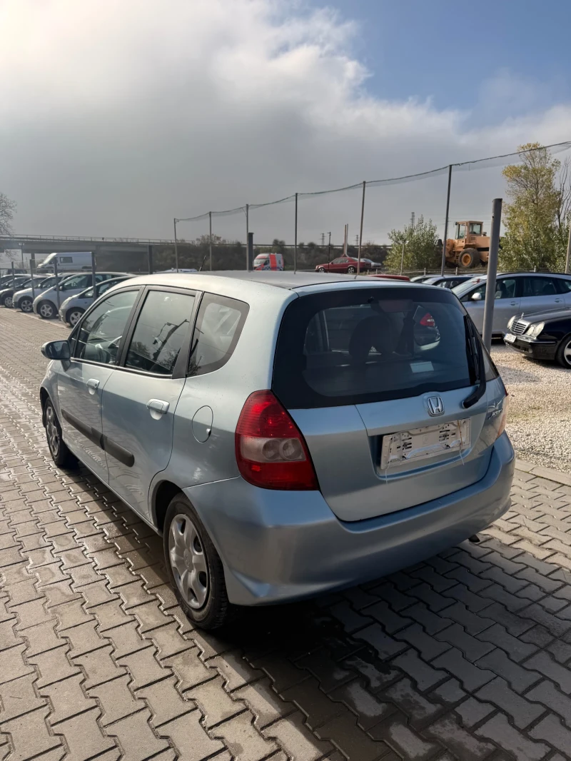 Honda Jazz Автоматик* Топ* Климатроник* Бартер* Реална* , снимка 8 - Автомобили и джипове - 52487821