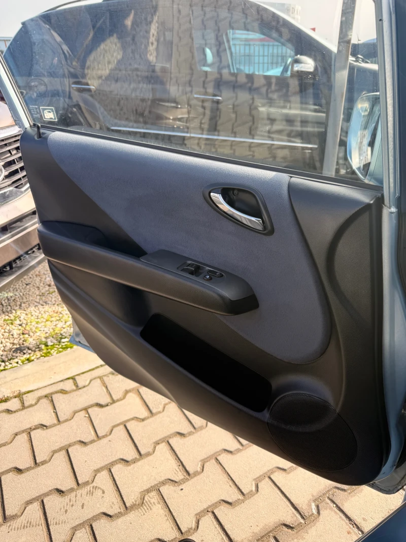 Honda Jazz Автоматик* Топ* Климатроник* Бартер* Реална* , снимка 14 - Автомобили и джипове - 52487821