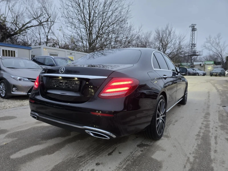 Mercedes-Benz E 220 9G Tronic - 194к.с. - Head Up - Digital, снимка 4 - Автомобили и джипове - 52654322