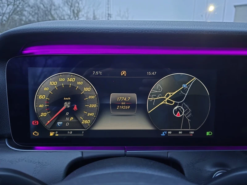 Mercedes-Benz E 220 9G Tronic - 194к.с. - Head Up - Digital, снимка 17 - Автомобили и джипове - 52654322