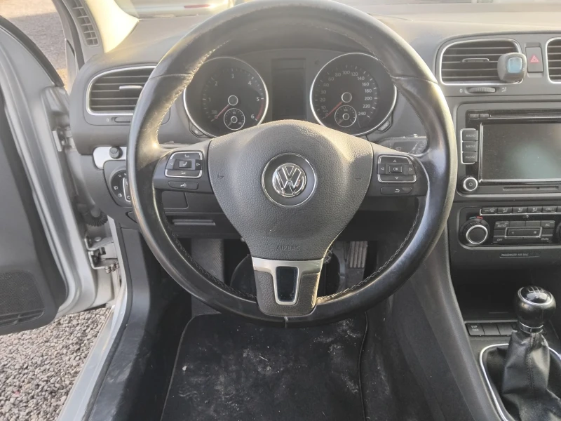 VW Golf 2.0TDi110ксА/С, снимка 13 - Автомобили и джипове - 52815689