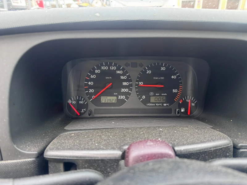 VW Golf 1.9TDI 110k.c, снимка 8 - Автомобили и джипове - 52867856