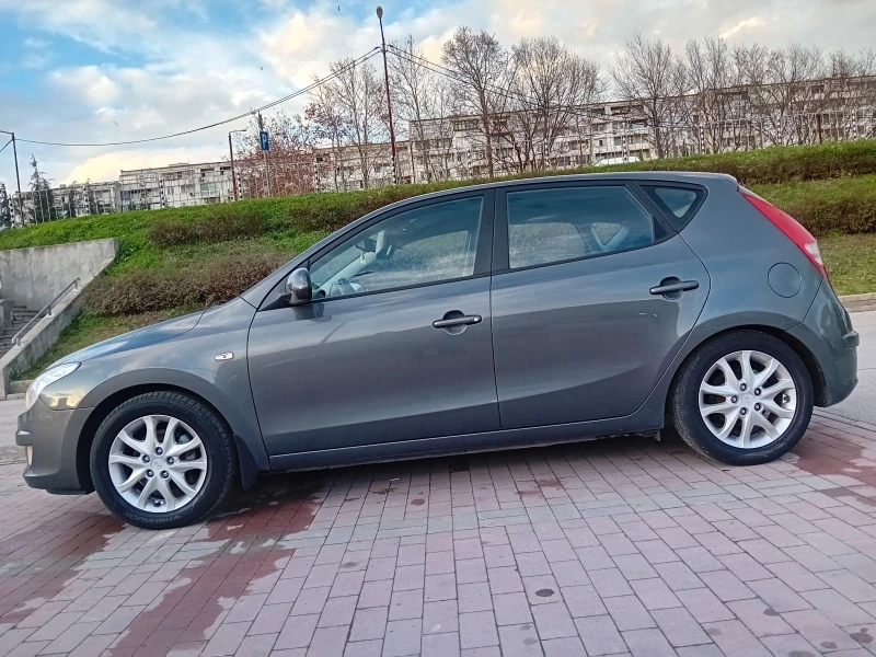 Hyundai I30 1.6i EXCLUSIVE PACK , снимка 7 - Автомобили и джипове - 52880720