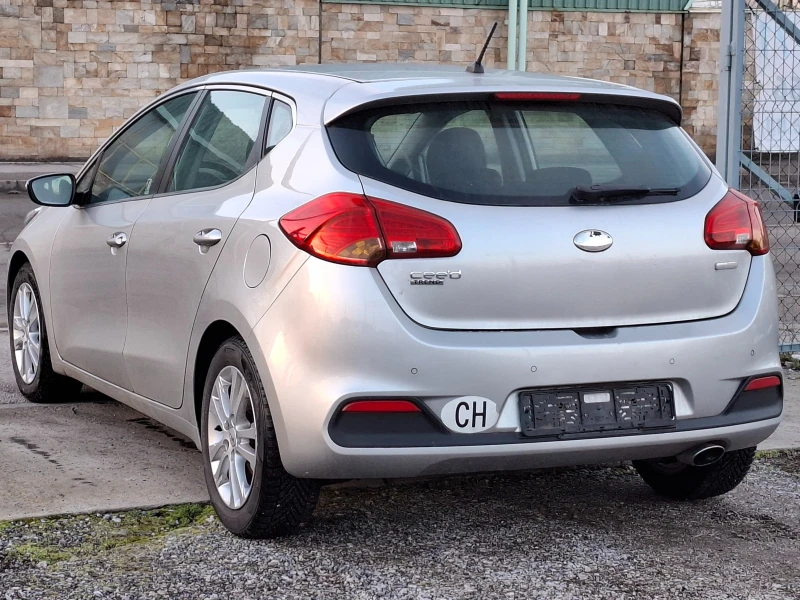 Kia Ceed 1.6GDI   152000км., снимка 4 - Автомобили и джипове - 53342862