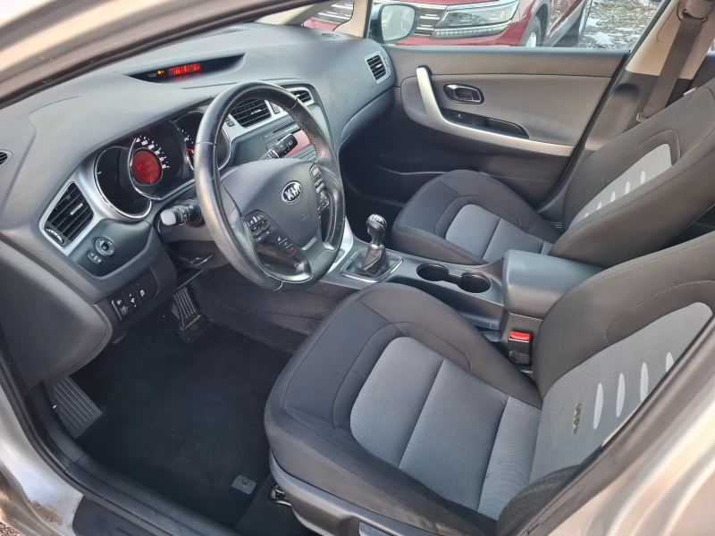 Kia Ceed 1.6GDI   152000км., снимка 7 - Автомобили и джипове - 53342862