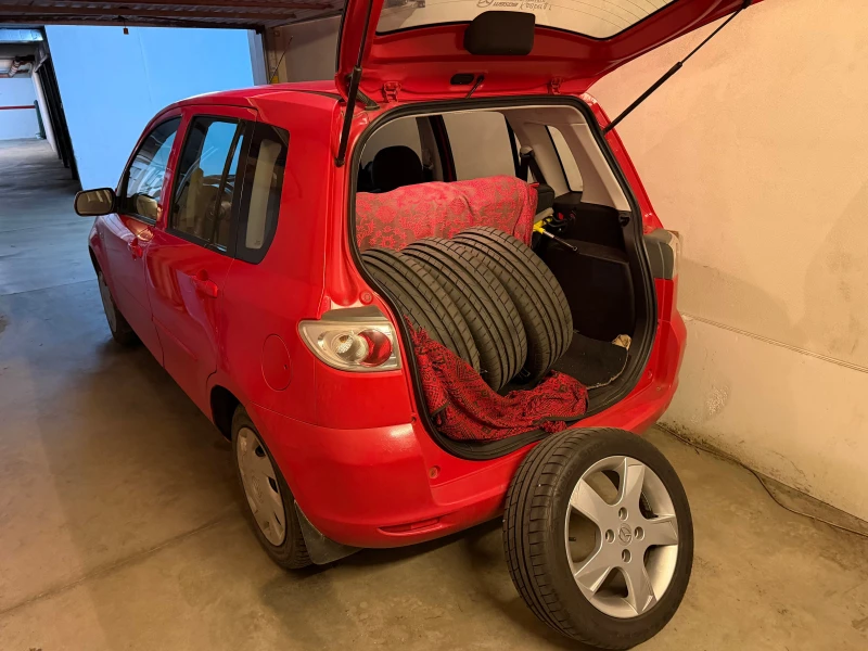 Mazda 2 1.2i (I DY), снимка 11 - Автомобили и джипове - 53576308