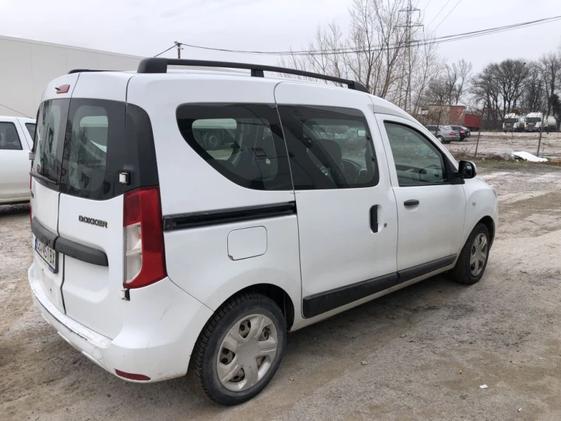 Dacia Dokker 1.50 tsi, снимка 4 - Автомобили и джипове - 53596472