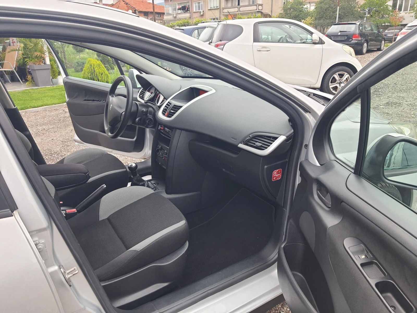 Peugeot 207 1.4i-74k.c. | Mobile.bg � ����������� 13