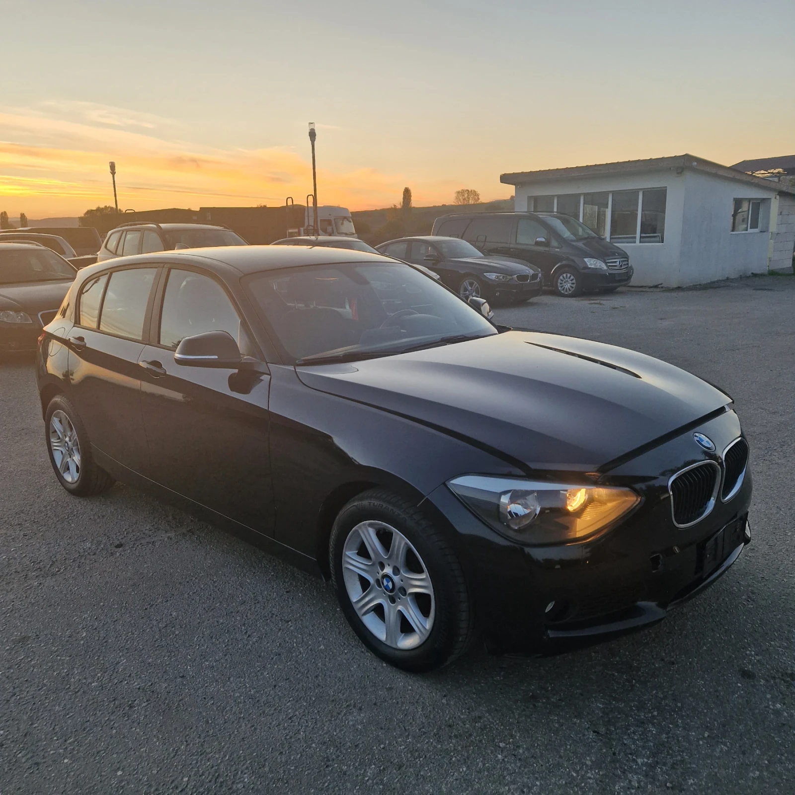 BMW 118 2.0D - изображение 2