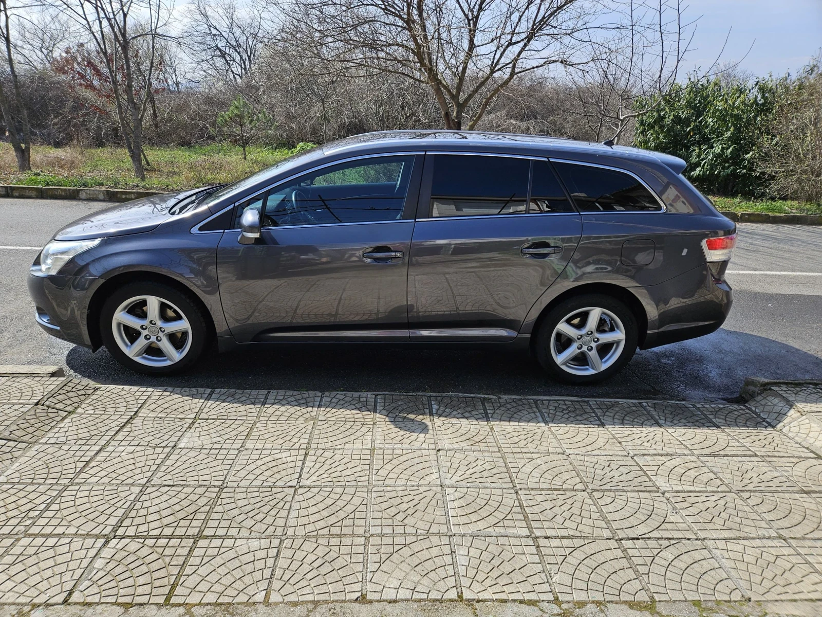 Toyota Avensis T27  - изображение 2