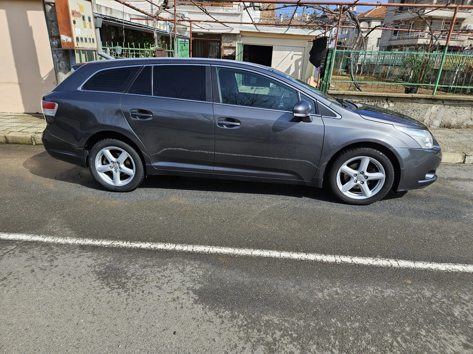 Toyota Avensis T27  - изображение 4