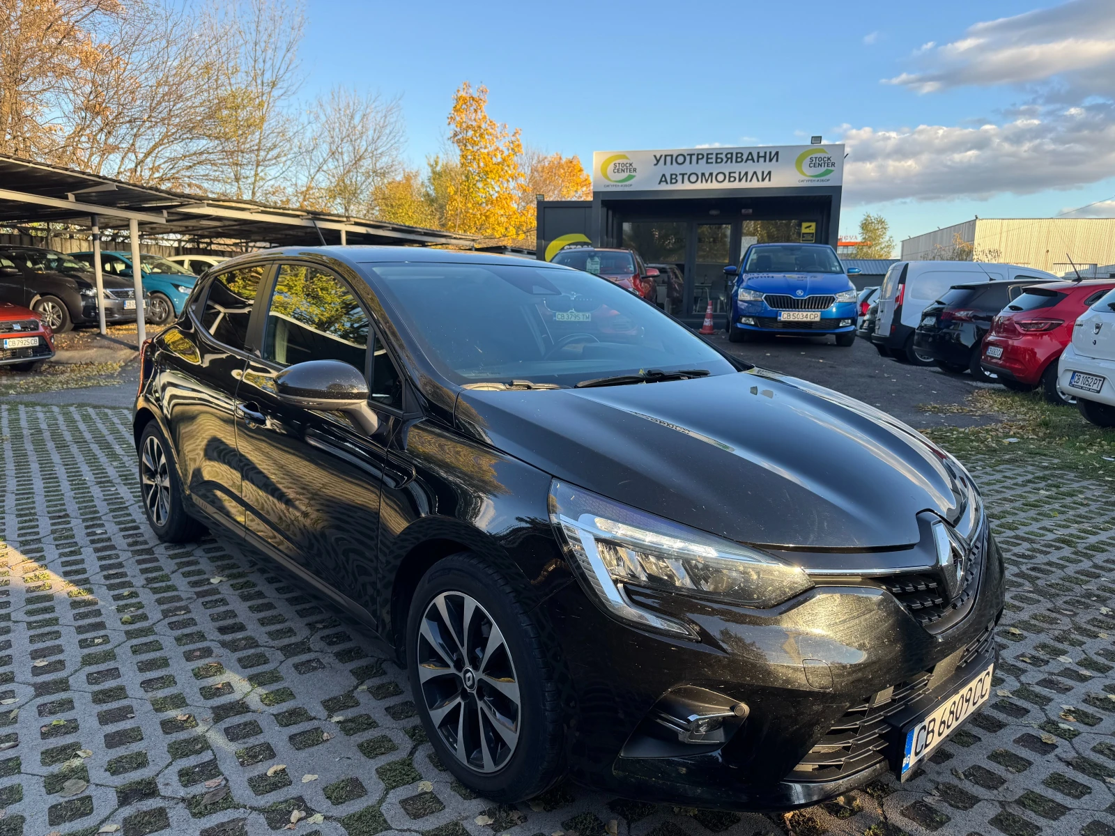 Renault Clio 1.6 e-TECH Hybrid Auto - изображение 3