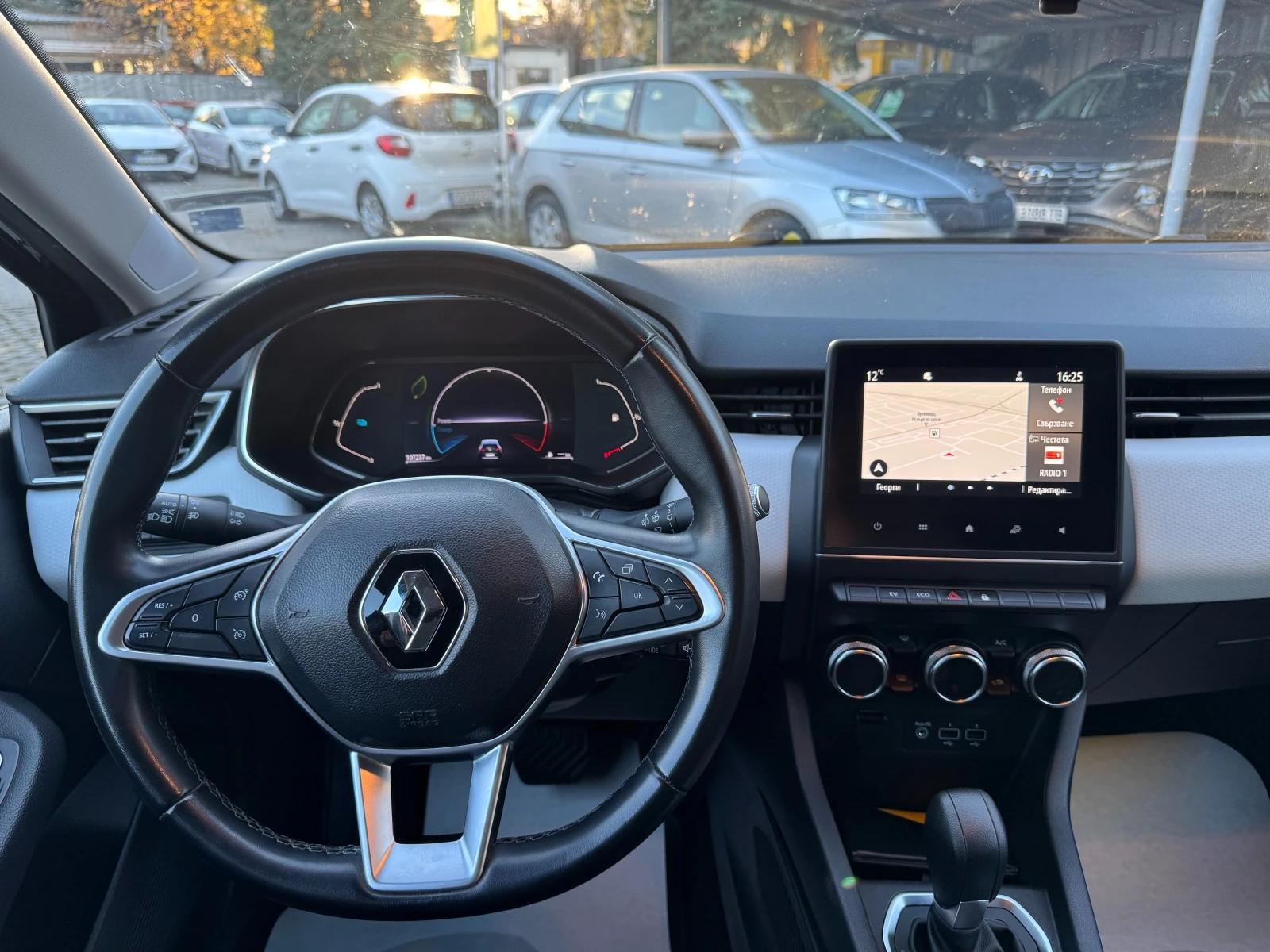 Renault Clio 1.6 e-TECH Hybrid Auto - изображение 10