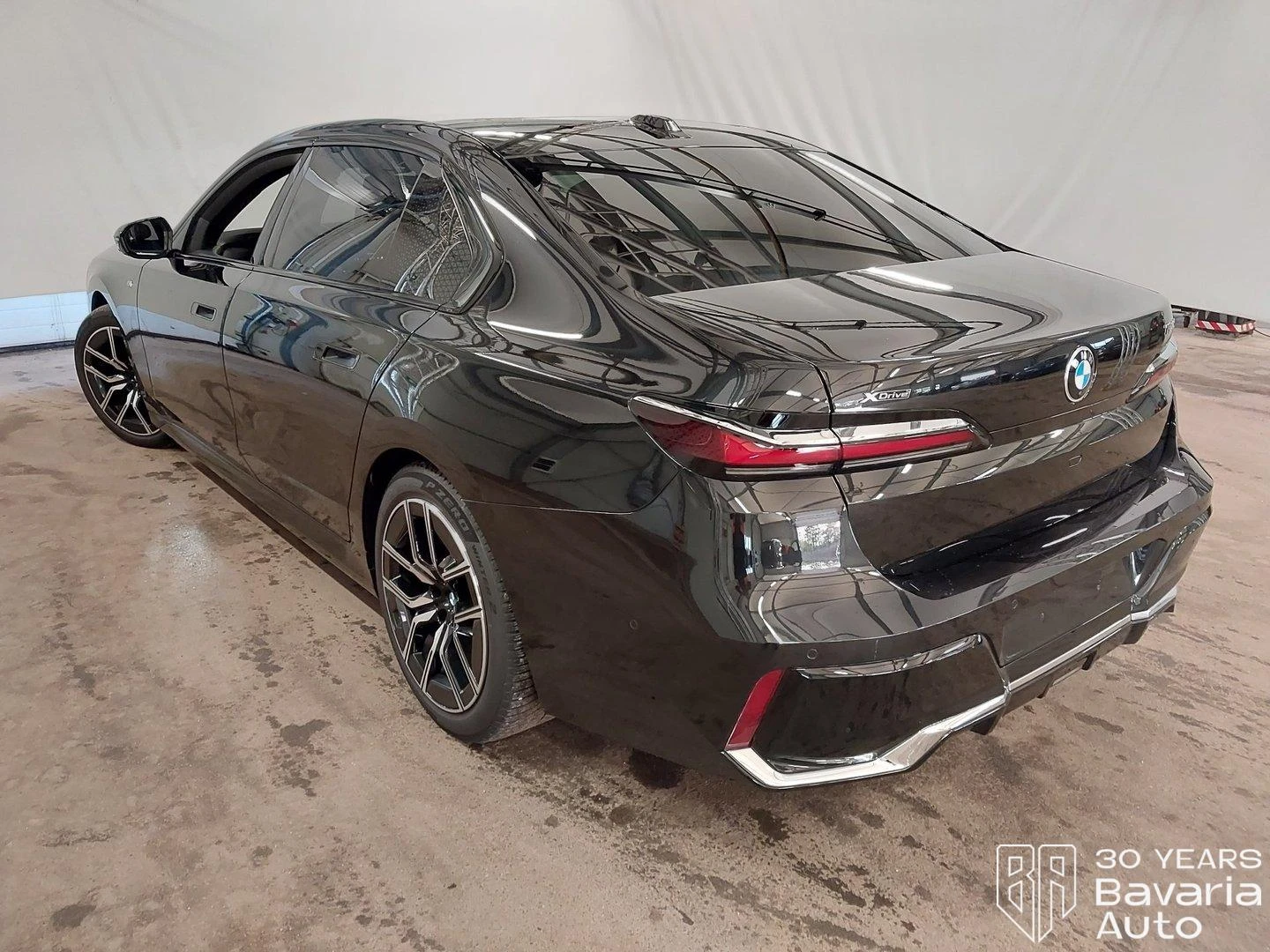 BMW 740 d xDrive M Sport Paket Sportautomatic - изображение 2