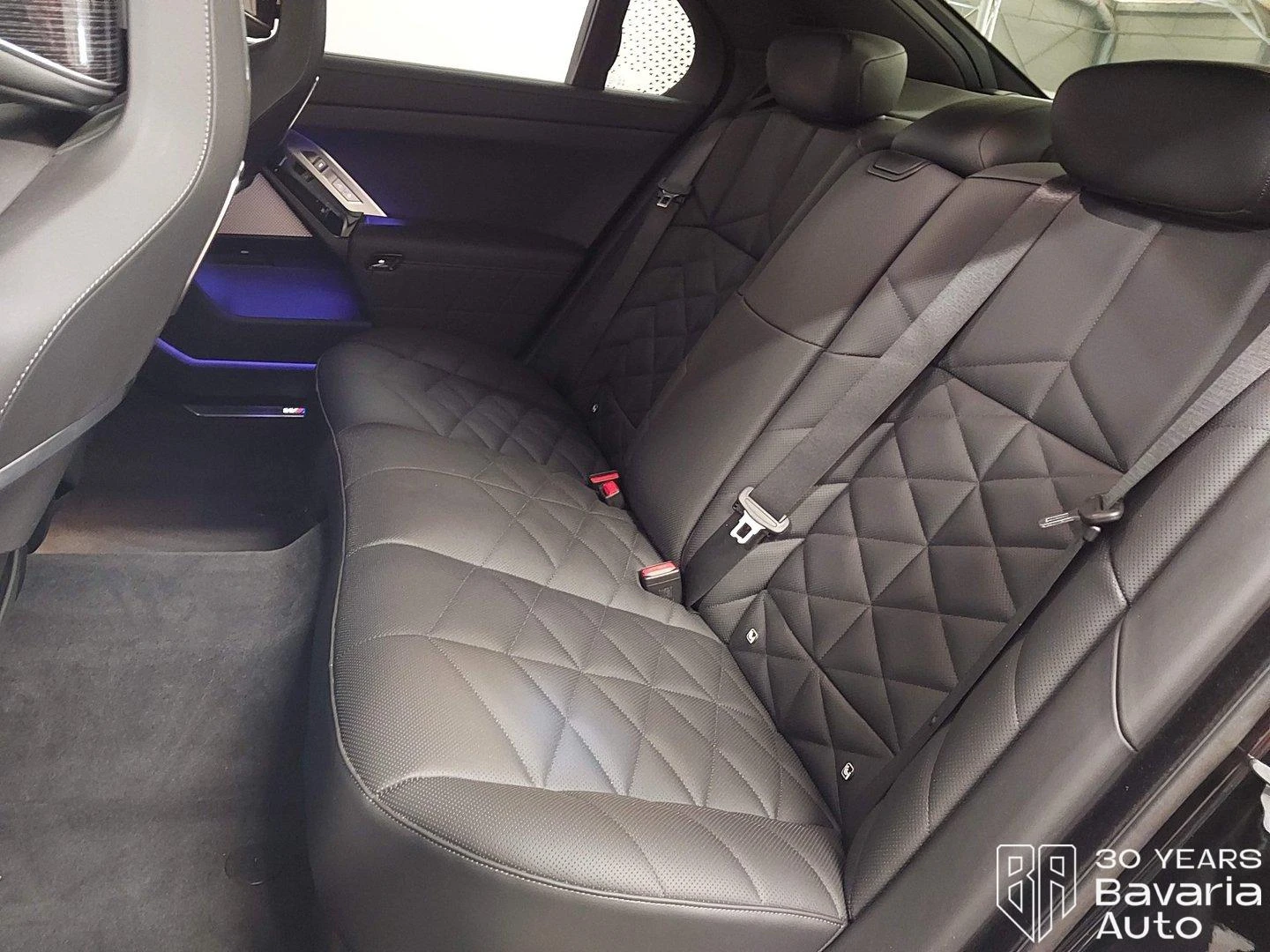 BMW 740 d xDrive M Sport Paket Sportautomatic - изображение 8