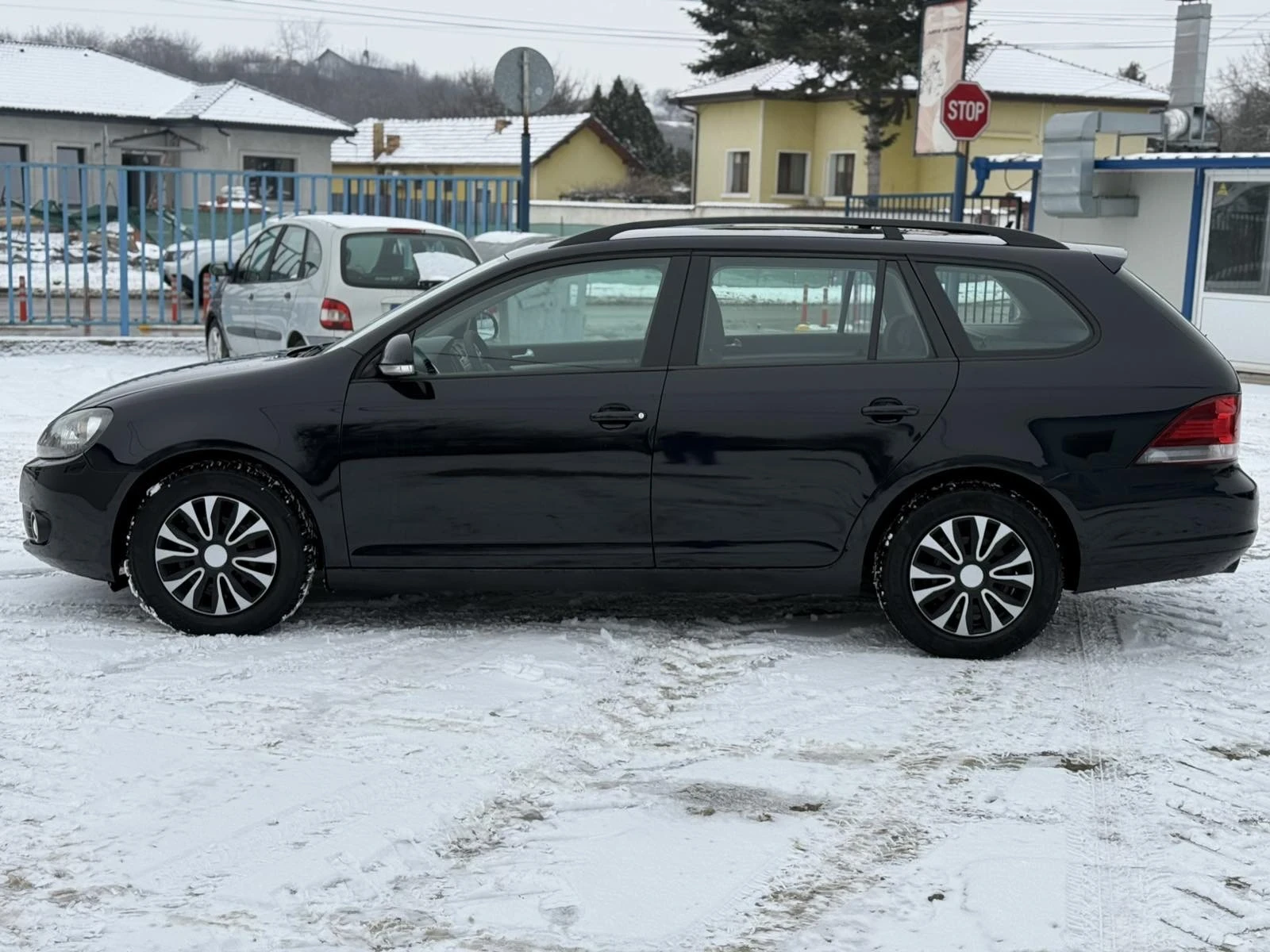 VW Golf 1.6TDI ЛИЗИНГ 3 БРОЯ - изображение 8
