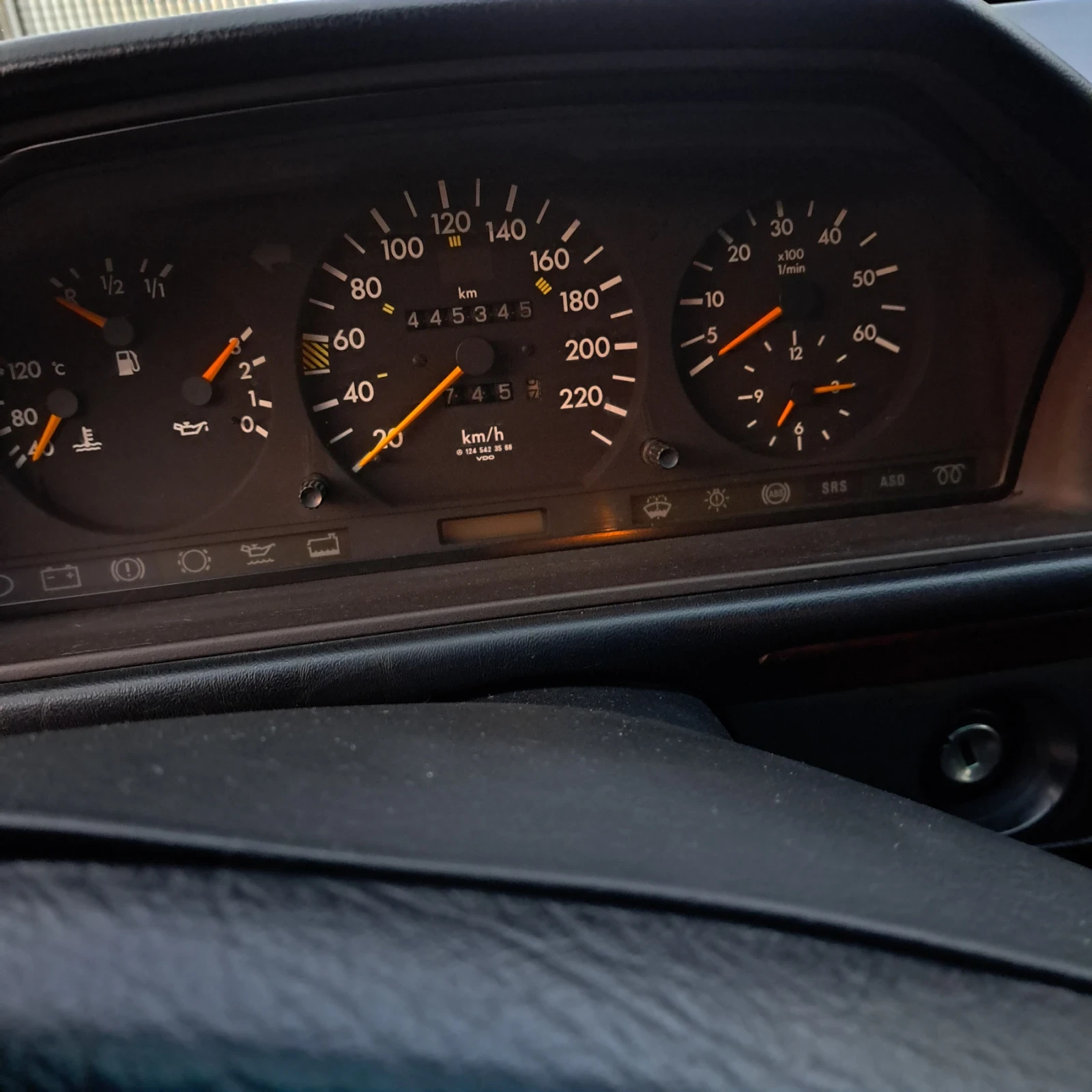 Mercedes-Benz 124 Е250 - изображение 8