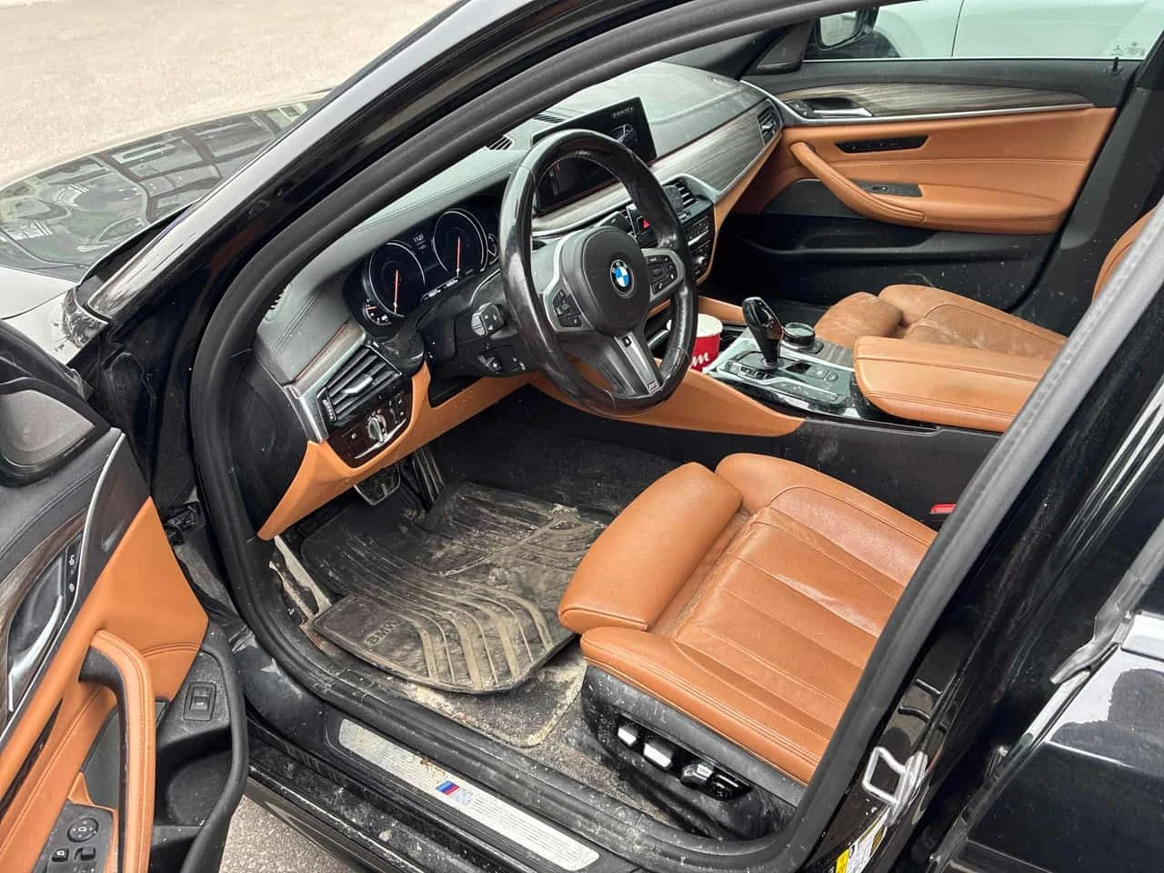 BMW 540 * xDrive * CARFAX * Обдухване * 360 Камери * , снимка 5 - Автомобили и джипове - 54094200