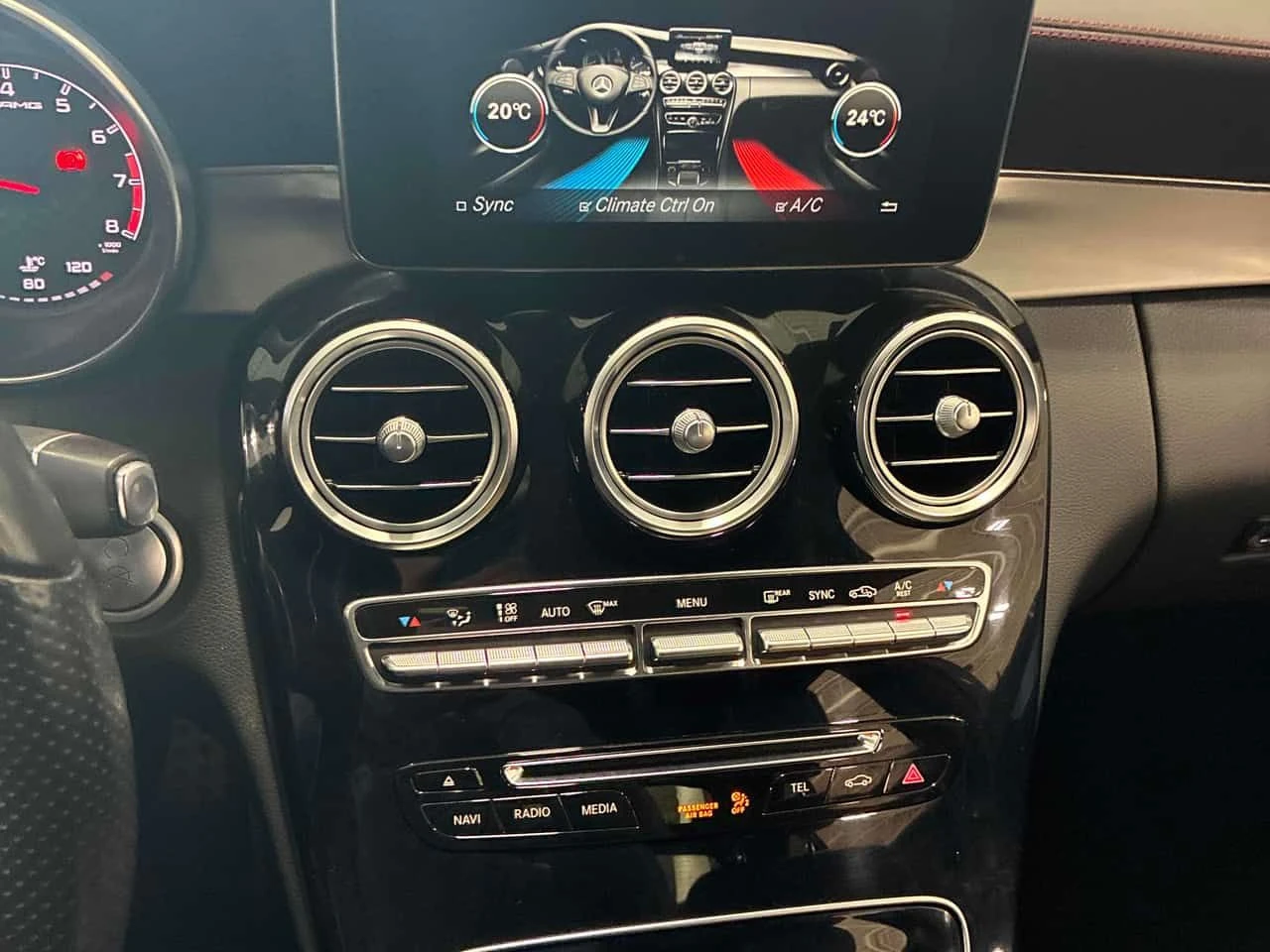 Mercedes-Benz C 43 AMG  | DISTRONIC | ALCANTARA | BURMESTER , снимка 11 - Автомобили и джипове - 54681007