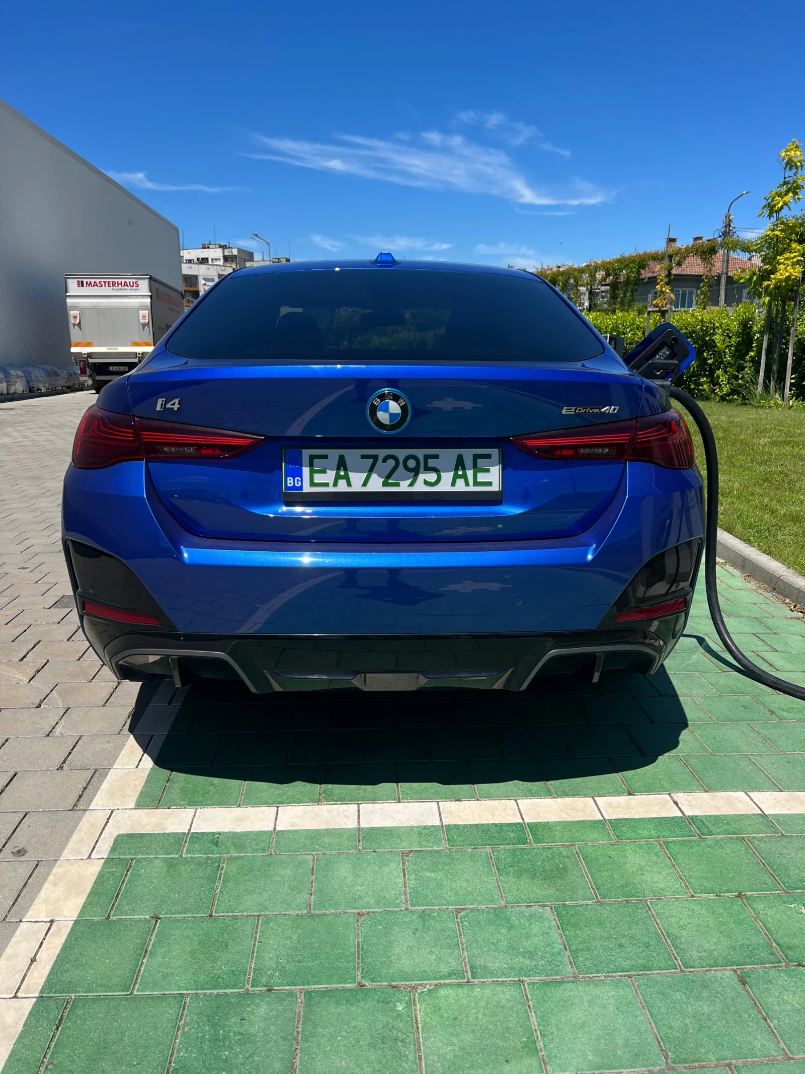BMW i4, снимка 3 - Автомобили и джипове - 54750880