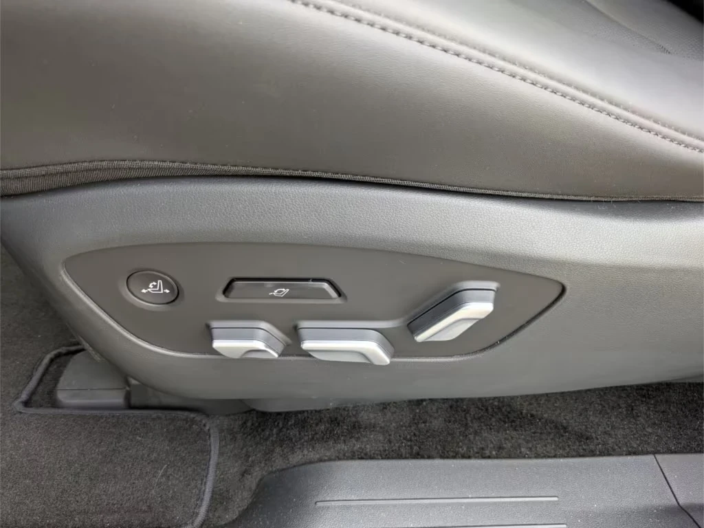 Hyundai IONIQ 9 UNIQ AWD 6 Seats PANO 360* DISTR HUD Winter Pack+ , снимка 7 - Автомобили и джипове - 54820872
