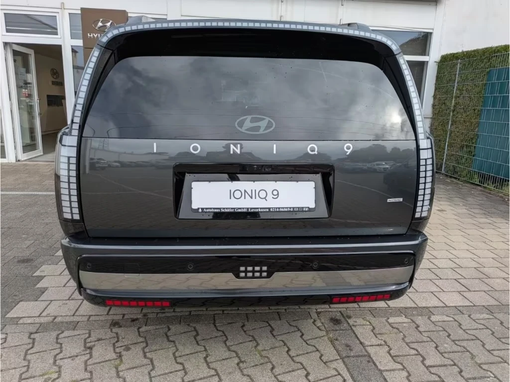 Hyundai IONIQ 9 UNIQ AWD 6 Seats PANO 360* DISTR HUD Winter Pack+ , снимка 3 - Автомобили и джипове - 54820872