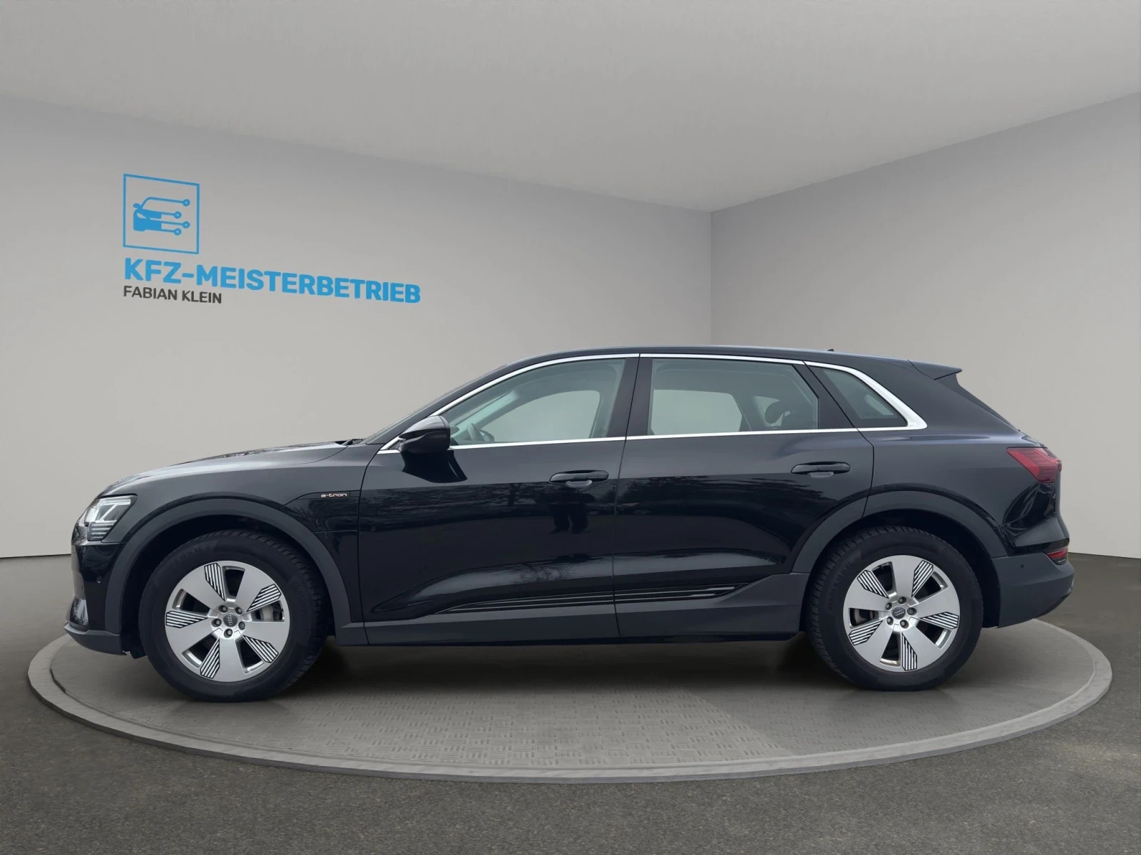 Audi E-Tron, снимка 8 - Автомобили и джипове - 55170985