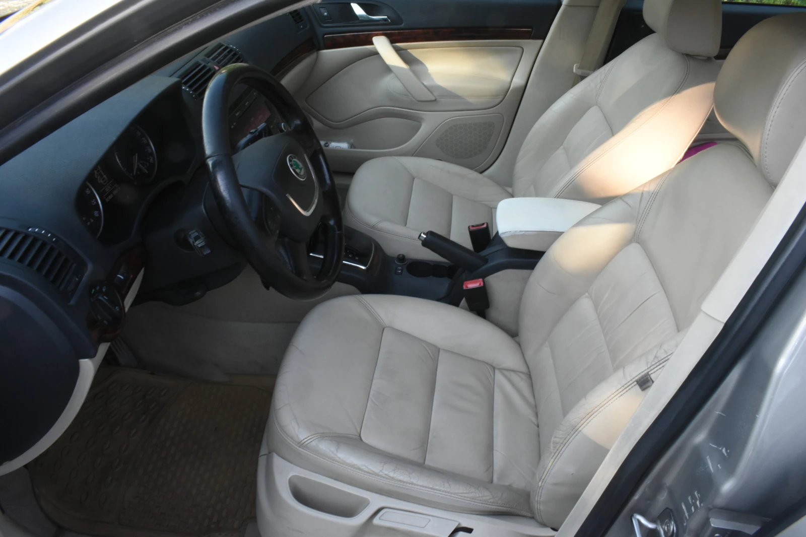 Skoda Octavia, снимка 12 - Автомобили и джипове - 55334289
