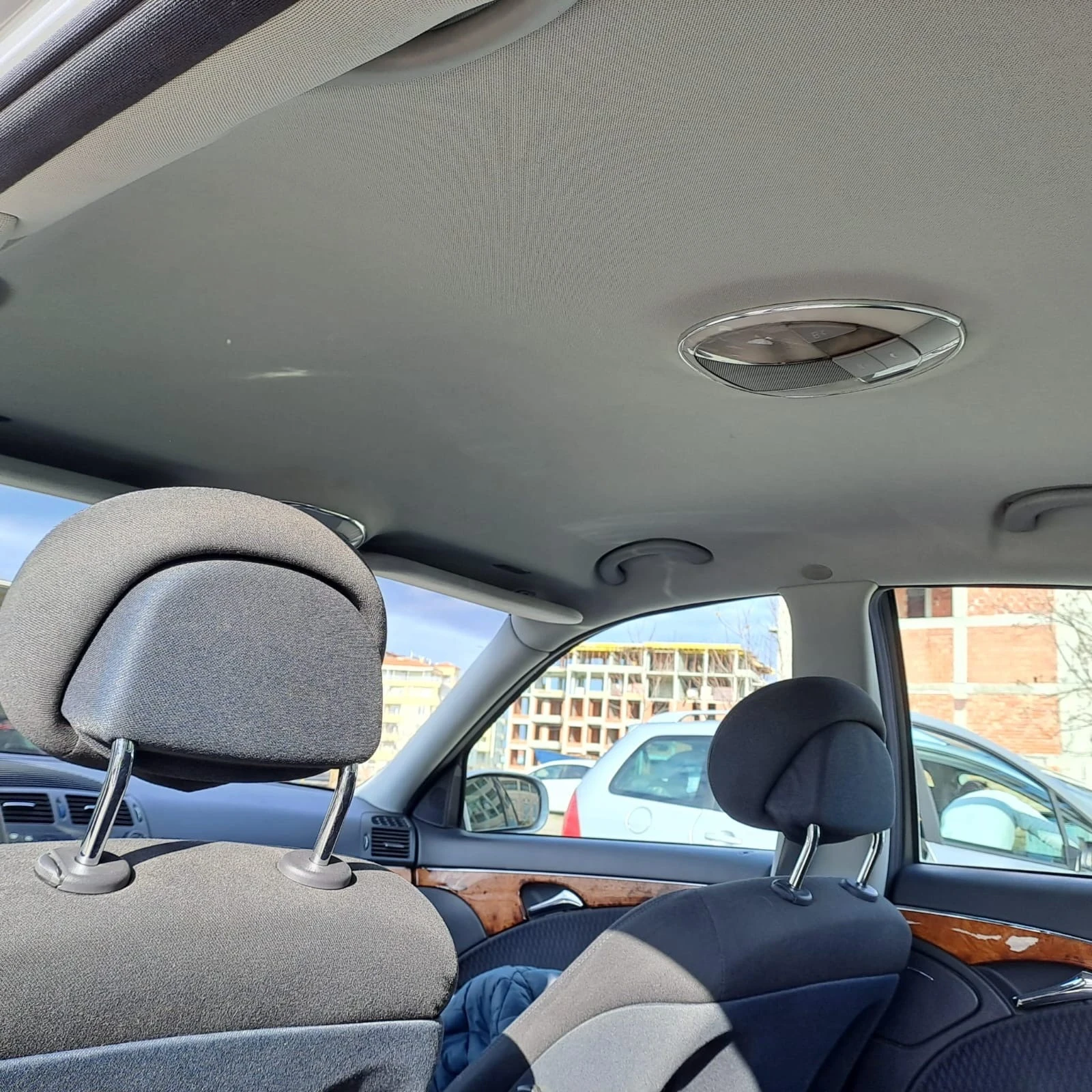 Mercedes-Benz E 220, снимка 6 - Автомобили и джипове - 55412325