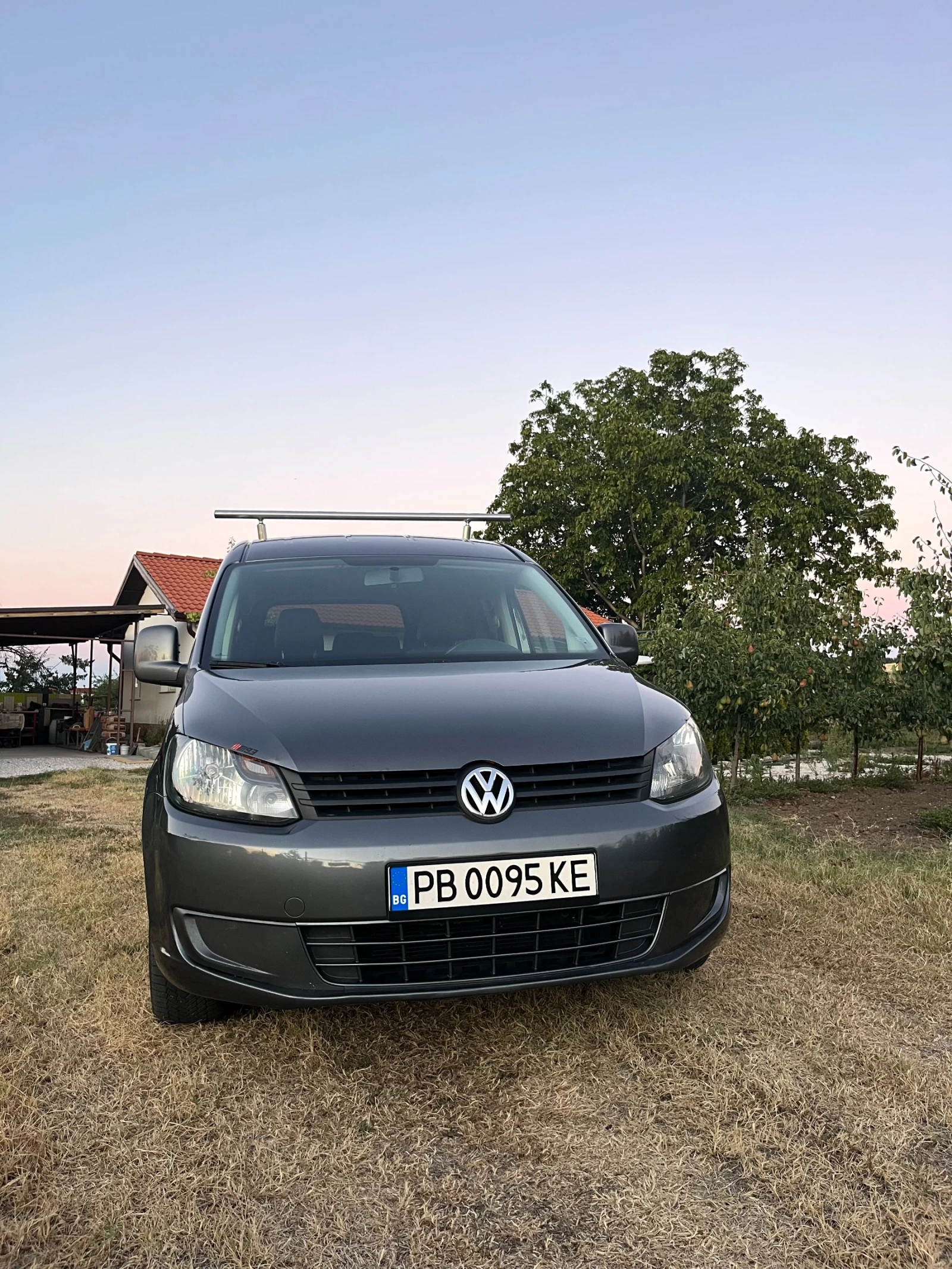 VW Caddy Maxi, снимка 9 - Автомобили и джипове - 55963672