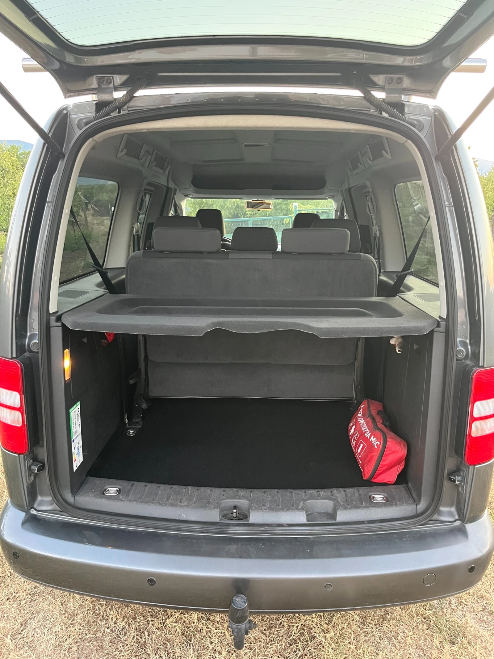 VW Caddy Maxi, снимка 3 - Автомобили и джипове - 55963672