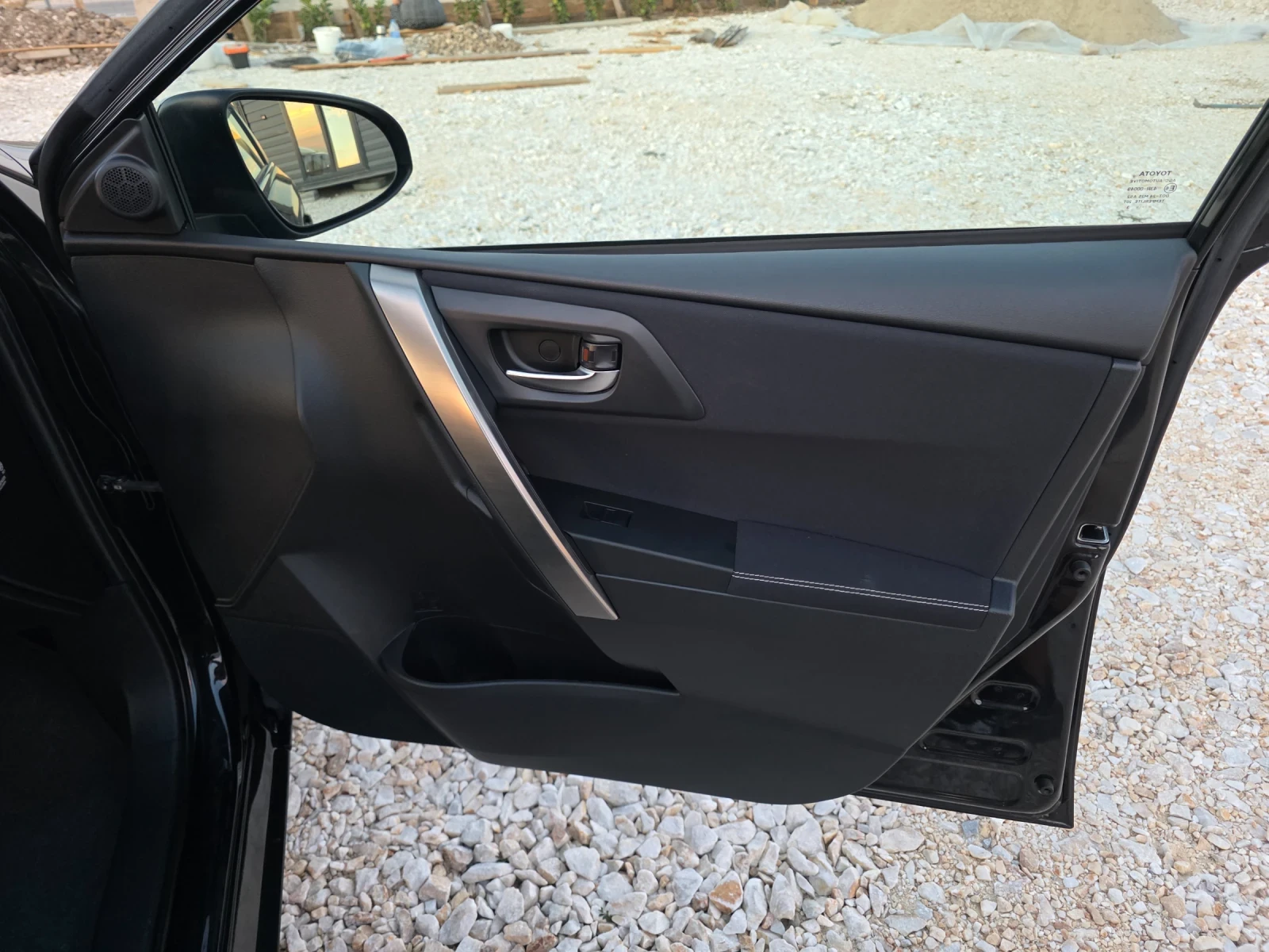 Toyota Auris 1.6 VVTI Навигация Парктроник Евро 5, снимка 7 - Автомобили и джипове - 56231417