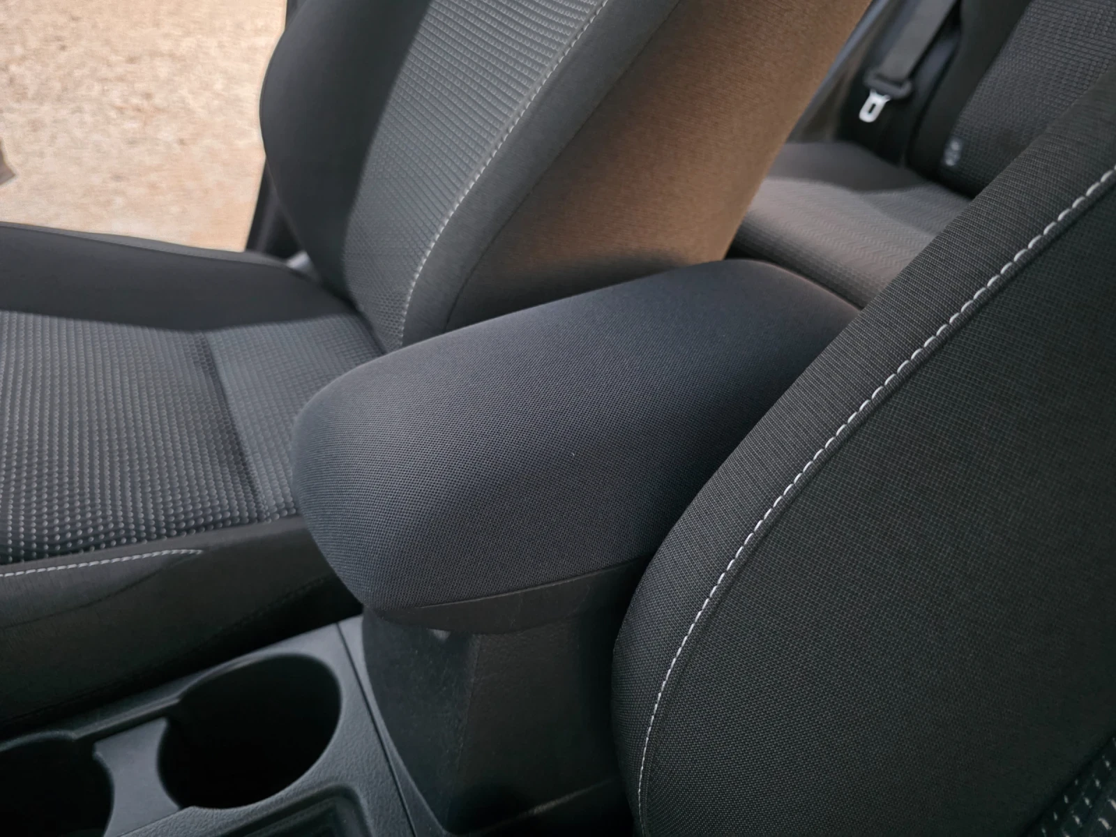 Toyota Auris 1.6 VVTI Навигация Парктроник Евро 5, снимка 11 - Автомобили и джипове - 56231417