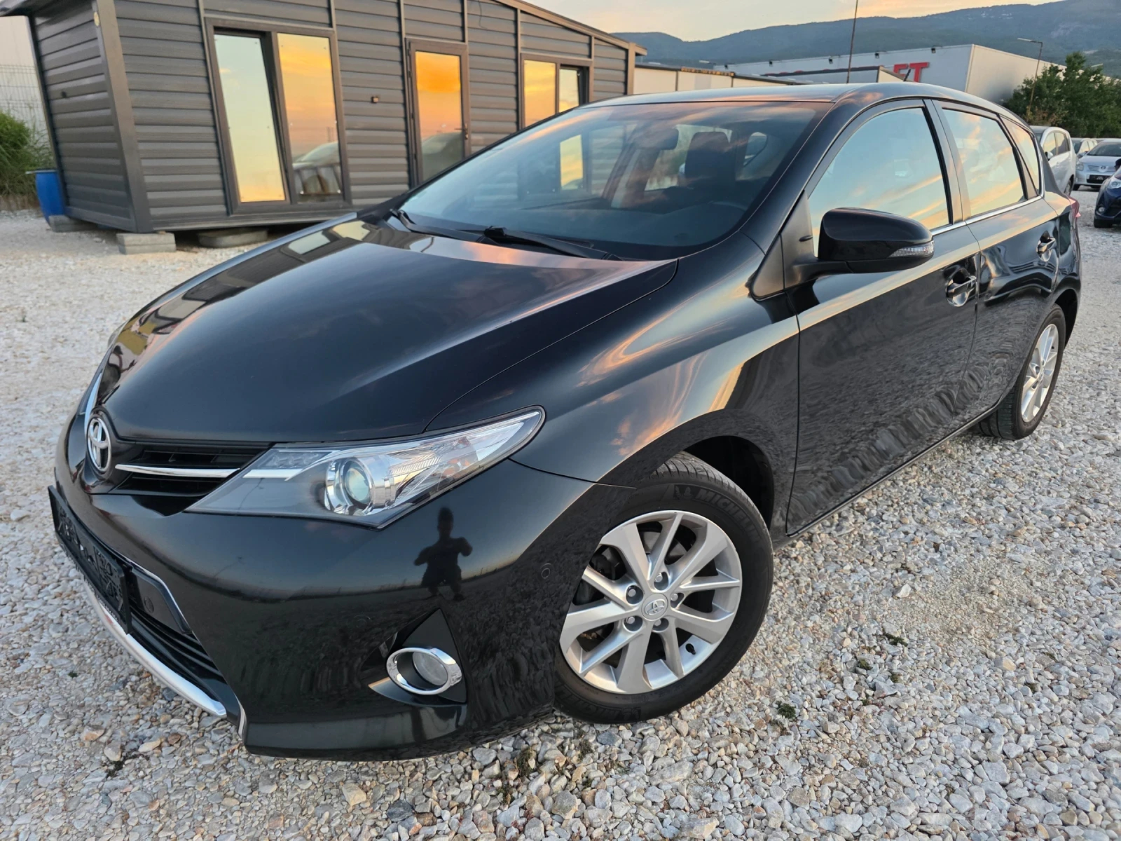 Toyota Auris 1.6 VVTI Навигация Парктроник Евро 5