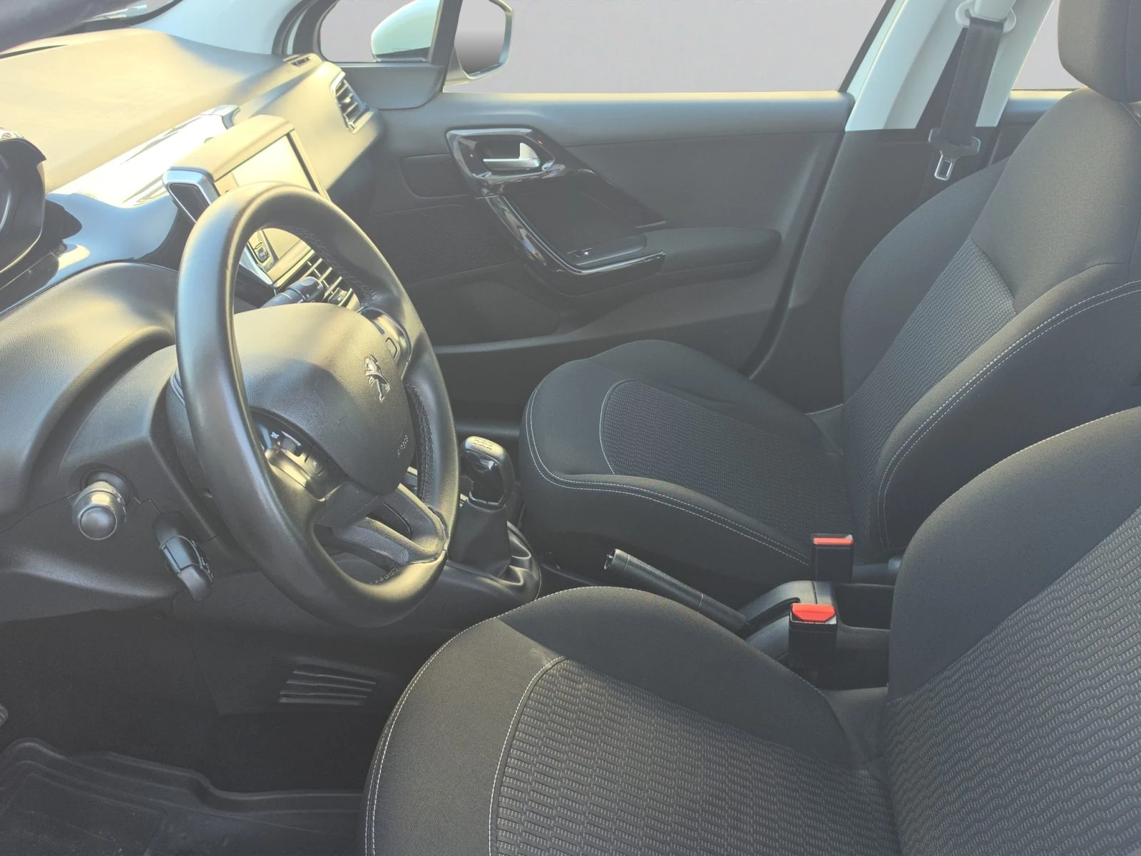 Peugeot 208 5P ACTIVE 1.2 VTi 68 BVM5 EURO 6.2//1810186 | Mobile.bg � ����������� 11